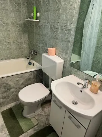 Joy Ungureanu 6b Apartment *