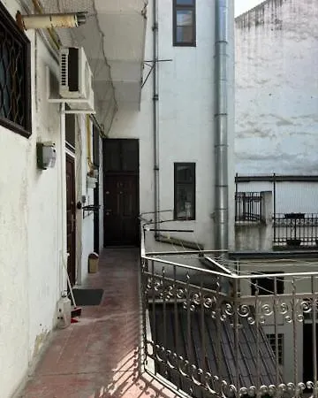 Joy Ungureanu 6b Appartement